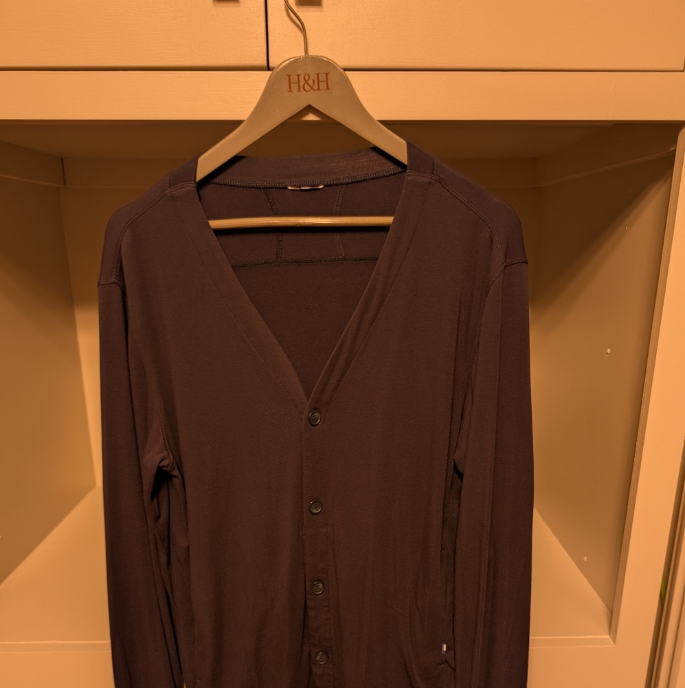 Kit & Ace navy Men's M cardigan ..like new ...no tags ..but Kit & Ace ID visible